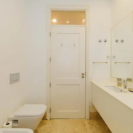 Cathedral Apartment Lisbon