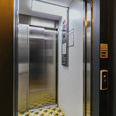 Cathedral Apartment